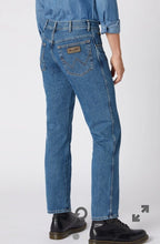 Load image into Gallery viewer, Wrangler Texas Stonewash Jean