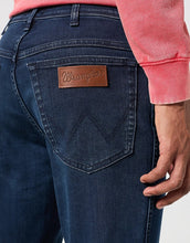Load image into Gallery viewer, Wrangler Texas Slim Jean with Stretch
